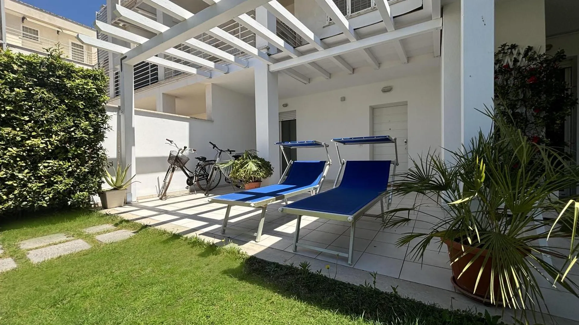 Casa Clori, Quiete Immersa Nel Verde! Villa Fregenae